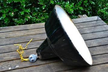 lampe industrielle, Enlèvement