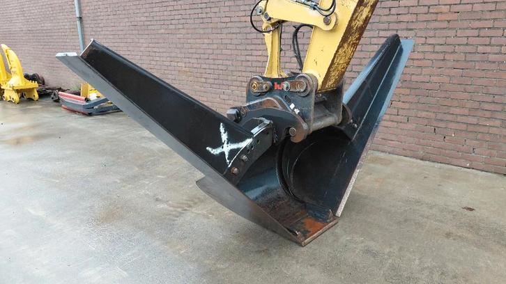 Verachtert V-ditch cleaning bucket / CW30 / CW40, Articles professionnels, Machines & Construction | Pièces