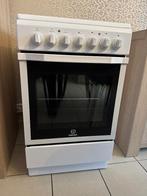 Fornuis Indesit, Ophalen, Gebruikt, 4 kookzones, 85 tot 90 cm