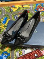 Nieuwe leren schoenen, Ophalen, Nieuw