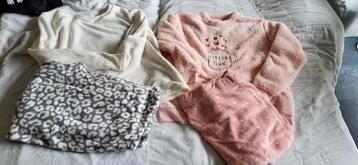 2 nieuwe pyjamas maat xxl beschikbaar voor biedingen