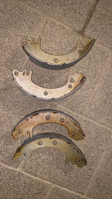 Remschoenen Ford Sierra 1.3/1.6 beschikbaar voor biedingen