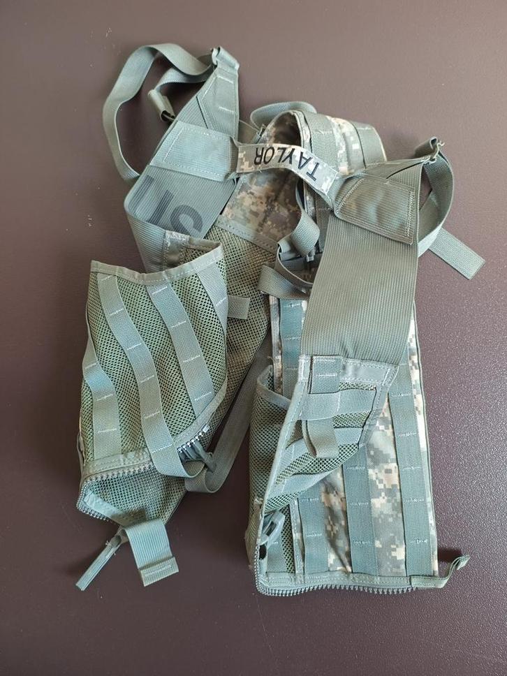 Militaire Load Bearing Vesten (LBV) – 16 stuks beschikbaar, Verzamelen, Militaria | Algemeen, Ophalen of Verzenden