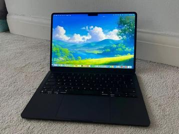 Apple MacBook Air 2022 beschikbaar voor biedingen