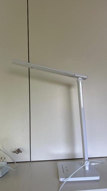 bureaulamp beschikbaar voor biedingen