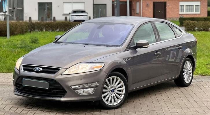 Ford Mondeo 2.0 diesel, Auto's, Ford, Bedrijf, Te koop, Mondeo, Diesel, Euro 5, Berline, 4 deurs, Handgeschakeld, Bruin, Zwart