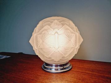 Art Deco plafondlamp in gesatineerd glas, 1920-30s 