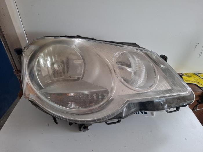Phare droit d'un Volkswagen Polo, Autos : Pièces & Accessoires, Éclairage, Volkswagen, Utilisé, 3 mois de garantie, Enlèvement ou Envoi