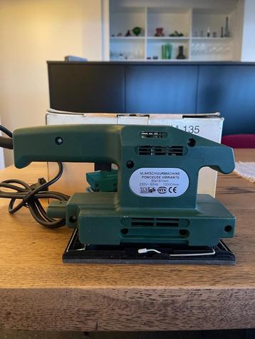 Groene vlakschuurmachine beschikbaar voor biedingen