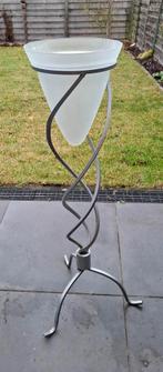 Plantenstaander, Ophalen