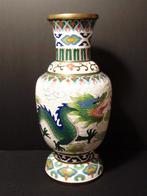CHINA : Cloisonné vaas met Keizerlijke 5-Klauwen draak, Antiek en Kunst, Ophalen