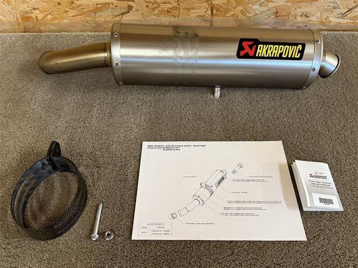 Akrapovic uitlaat demper BMW F800S F800ST F800 S ST 06-13, Motoren, Onderdelen | BMW, Gebruikt, Ophalen of Verzenden