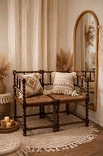 Set 2 unieke vintage getorste armstoelen met biezen zitting, Huis en Inrichting, Ophalen, Hout