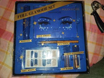 Full Glamour Set beschikbaar voor biedingen