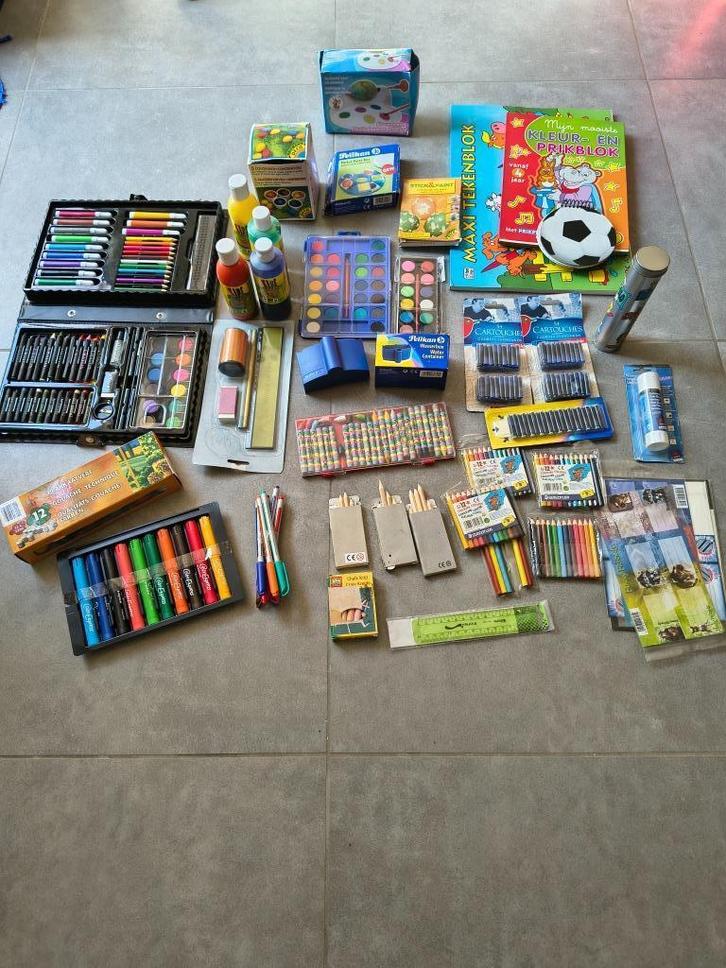 Allerhande schoolgerei, Diversen, Schoolbenodigdheden, Ophalen