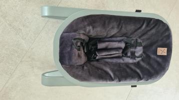 Kidsmill newborn set up + rocker beschikbaar voor biedingen