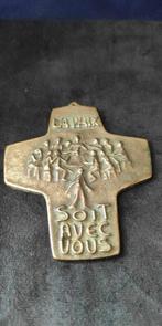  croix portable  la paix soit avec vous 10 par 8 cm, Collections, Religion, Autres types, Utilisé, Enlèvement ou Envoi, Christianisme | Catholique