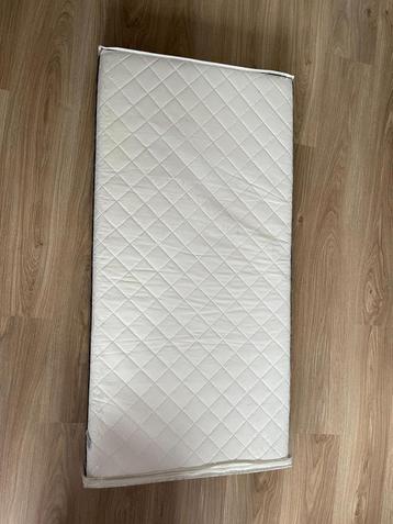 Matelas lit bebe beschikbaar voor biedingen