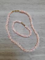 Set roze schelpketting + armband, Handtassen en Accessoires, Kettingen, Ophalen of Verzenden, Zo goed als nieuw, Roze, Steen of Mineraal