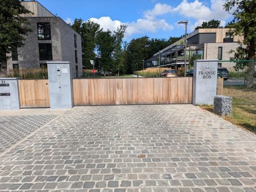 Houten poort + deur, Tuin en Terras, Tuinpoorten, Zo goed als nieuw, Schuifpoort, Hout, 100 tot 150 cm, 200 cm of meer, Ophalen