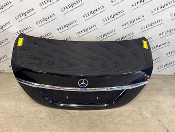 Kofferdeksel van een Mercedes C-Klasse (197) beschikbaar voor biedingen