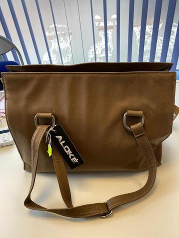 Lederen Aloké draagtassen aan outletprijsje beschikbaar voor biedingen