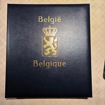 DAVOS POSTZEGEL ALBUM beschikbaar voor biedingen