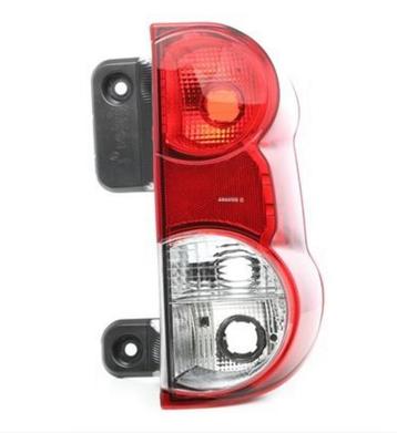 NISSAN NV200 - Achterlicht rechts beschikbaar voor biedingen