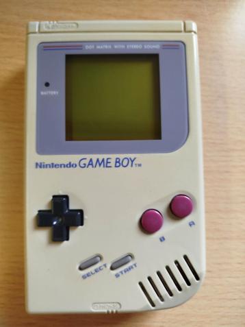 Game Boy Classic in goede staat  beschikbaar voor biedingen
