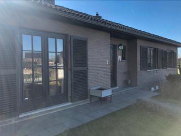 7 paren houten luiken  beschikbaar voor biedingen
