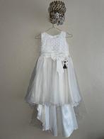 Une petite robe blanche de cérémonie ou de mariage. 👍🏻8ans, Vêtements | Femmes, Robes, Sous le genou, Enlèvement ou Envoi, Blanc