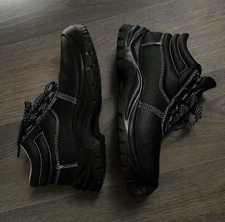 Gloednieuwe zwarte werkschoenen, Vêtements | Hommes, Chaussures, Neuf, Chaussures de travail, Noir, Enlèvement ou Envoi