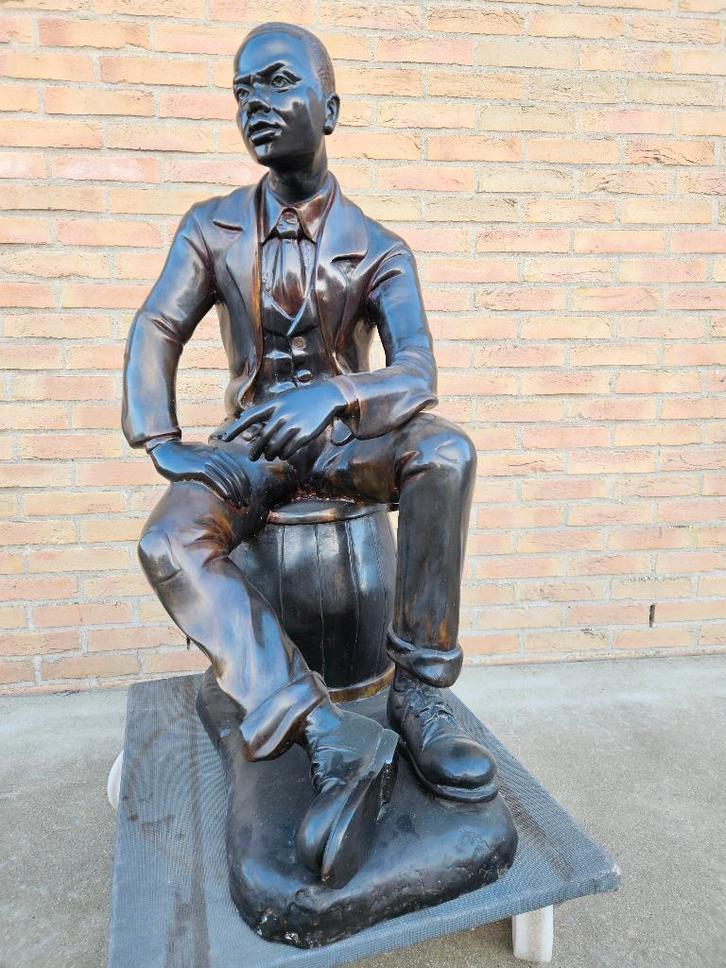 Bronzen man vrij zwaar spotprijs nieuwstaat, andere bronzen., Antiek en Kunst, Antiek | Brons en Koper, Brons, Ophalen of Verzenden