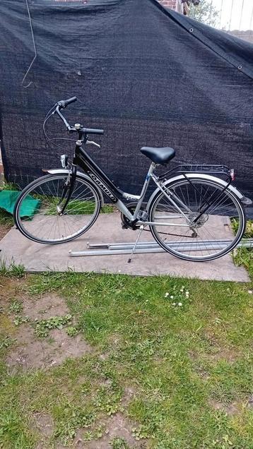 Damesfiets  beschikbaar voor biedingen