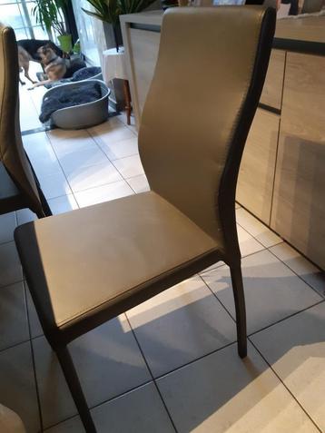 eetkamer stoelen beschikbaar voor biedingen