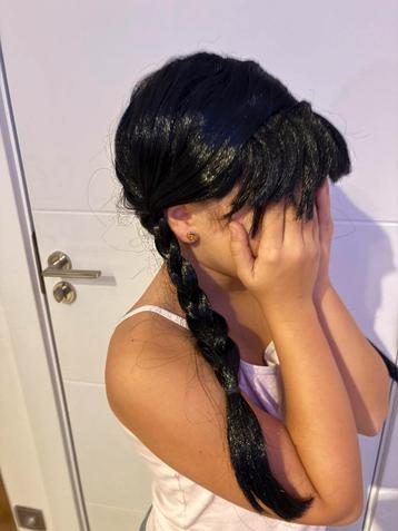 Pruik wednesday - kind beschikbaar voor biedingen