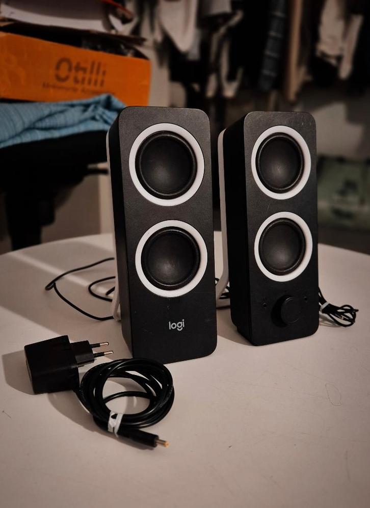 Logitech Stereo luidsprekerset Z200, Informatique & Logiciels, Enceintes Pc, Utilisé, Enlèvement