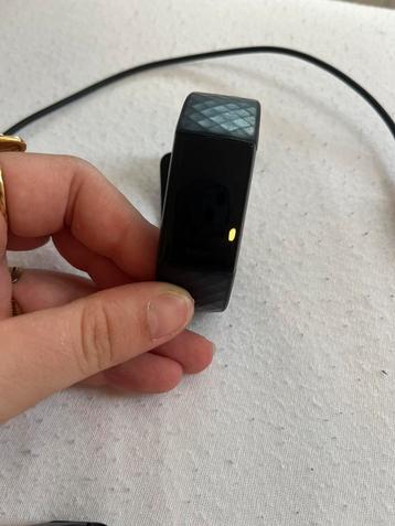 Fitbit Charge 4, Enlèvement ou Envoi, Comme neuf