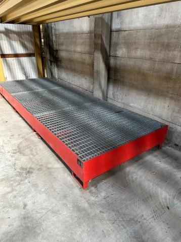 Stalen lekbak Bauer 2 stuks AW1000-3 3 IBC's beschikbaar voor biedingen