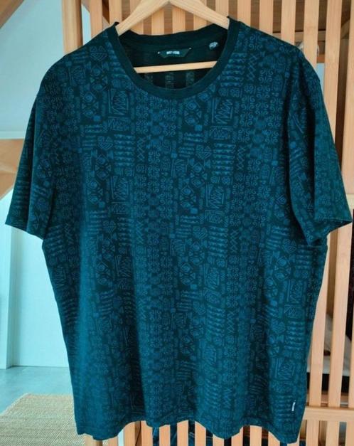 Mooie T-shirt Only & Sons. Topmerk! Large/Medium. Zwart met, Kleding | Heren, T-shirts, Zo goed als nieuw, Maat 52/54 (L), Blauw