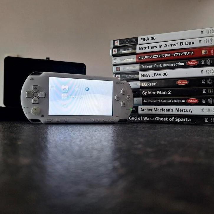 Sony PSP-1004 Console  Excellent Condition, Games en Spelcomputers, Spelcomputers | Sony PSP, Zo goed als nieuw, PSP, Ophalen of Verzenden