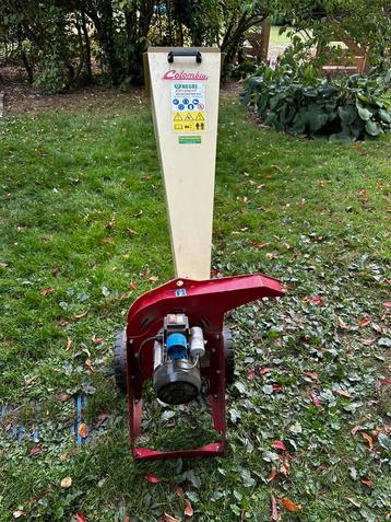 Semi-professionele elektrische hakselaar tot 50mm beschikbaar voor biedingen