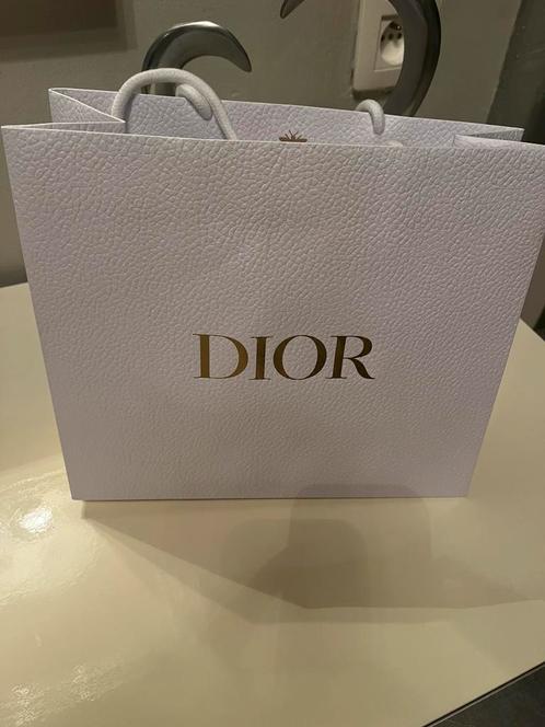 DIOR Moyen Petit Sac Shopping Carton Papier, Handtassen en Accessoires, Tassen | Damestassen, Zo goed als nieuw, Ophalen of Verzenden