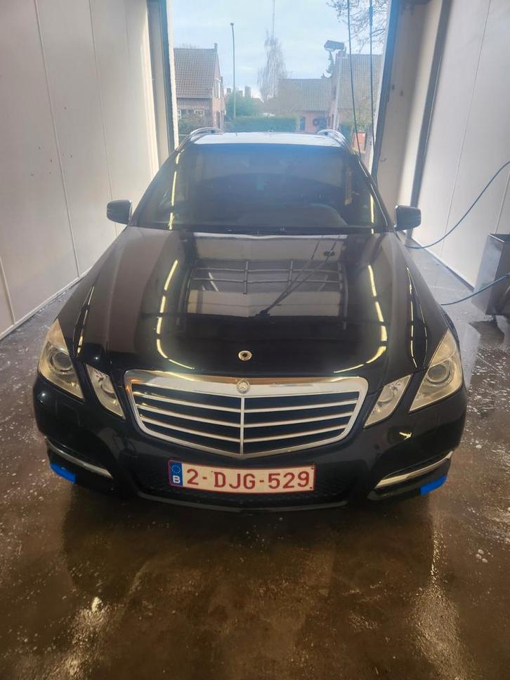 Mercedes E200 uit 2011, Auto's, Mercedes-Benz, Particulier, E-Klasse, Diesel, Euro 5, Break, 5 deurs, Automaat, Zwart, Zwart, Leder en Alcantara