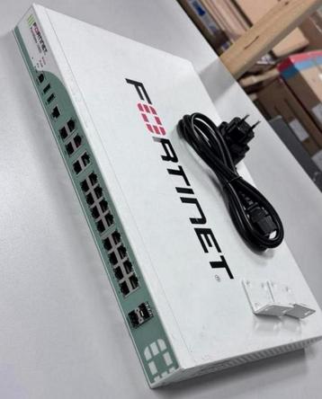 Fortinet Fortigate FG 100D 100-D als nieuw + voeding switch beschikbaar voor biedingen