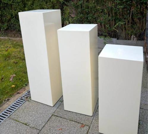 Witte decoratiezuilen – set van 3 – €170, Huis en Inrichting, Woonaccessoires | Zuilen en Pilaren, Gebruikt, Ophalen
