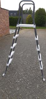 Zwembadtrap zwembadhoogte 130cm, Ophalen, Zo goed als nieuw, Ladder