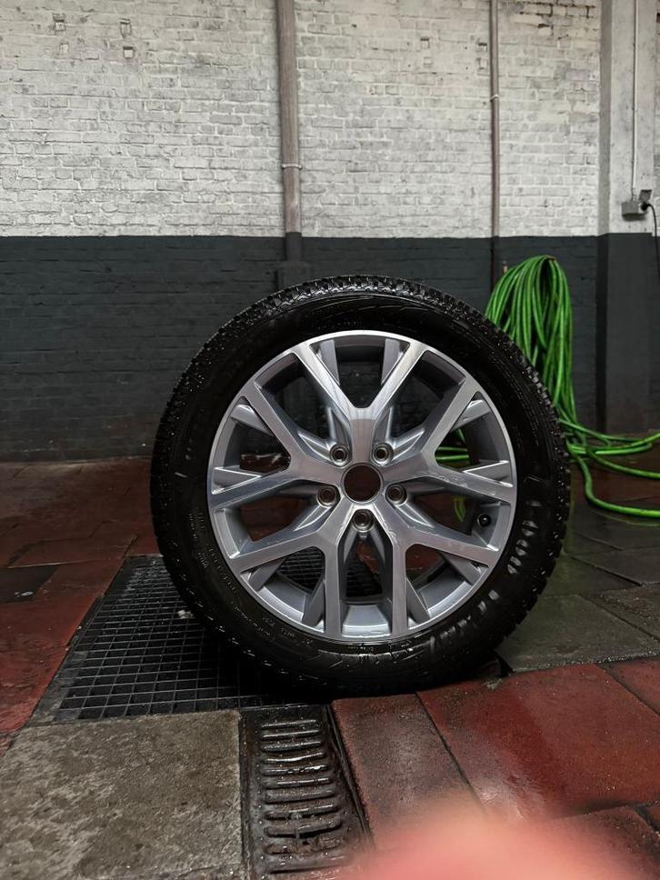 Volkswagen GOODYEAR winterbanden + velgen 17inch, Auto-onderdelen, Banden en Velgen, Velg(en), Winterbanden, 17 inch, 225 mm, Personenwagen