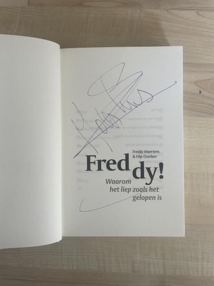 Biografie Freddy Maertens (gesigneerd+gesigneerde postkaart), Boeken, Sportboeken, Zo goed als nieuw, Lopen en Fietsen, Ophalen of Verzenden