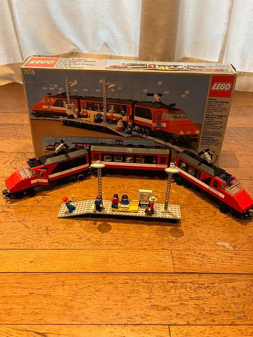 Lego 7745 compleet met doos inlay en sticker 12v, Kinderen en Baby's, Speelgoed | Duplo en Lego, Zo goed als nieuw, Lego, Complete set